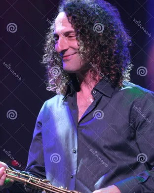 Live concert by Kenny G